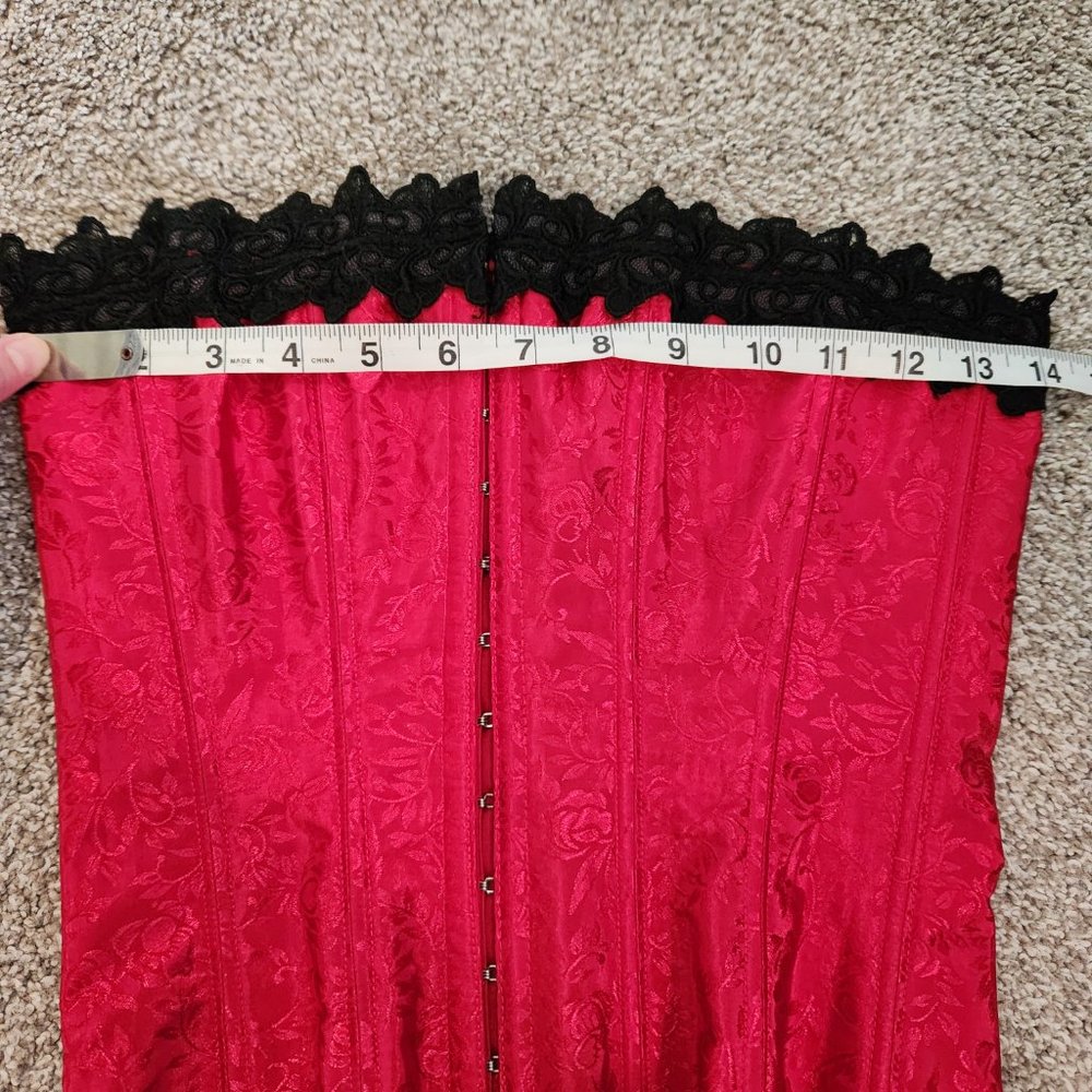Corset - Picture 3 of 9